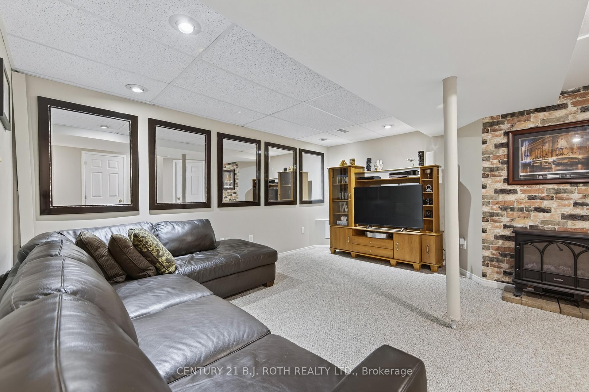 Photo 25 of 73 Rundle Crescent, Barrie, Holly — HOMEH