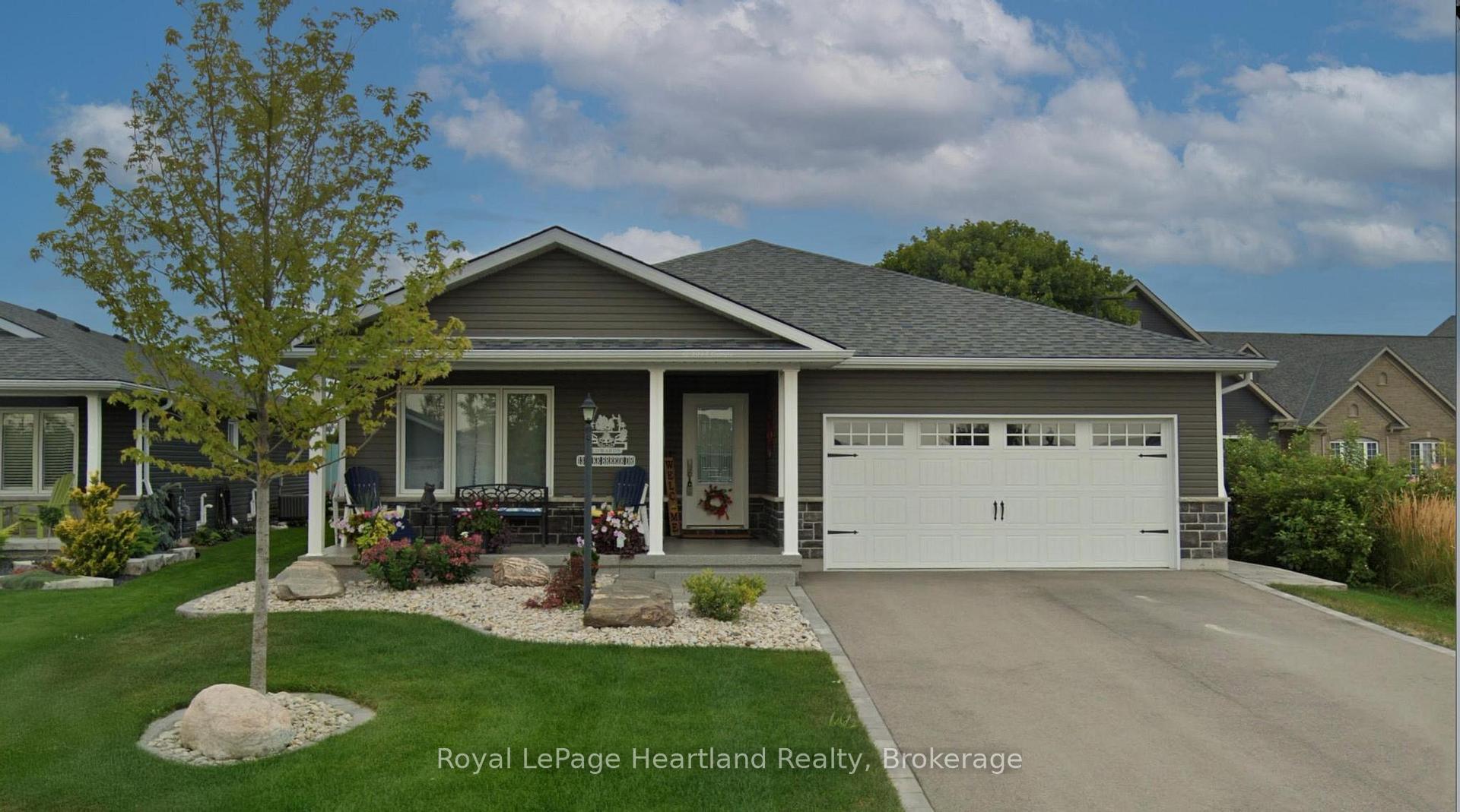 Front of 13 Lakebreeze Drive