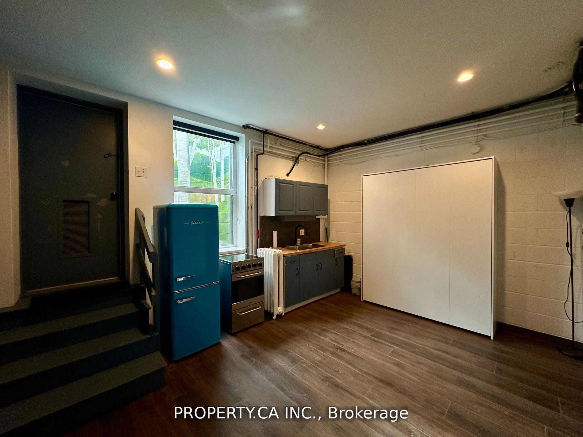 Front of Unit B1, 883 Queen Street W