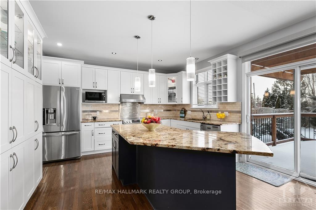 Photo 8 of 4464 Shoreline Drive, Ottawa, Riverside South/Gloucester Glen — HOMEH