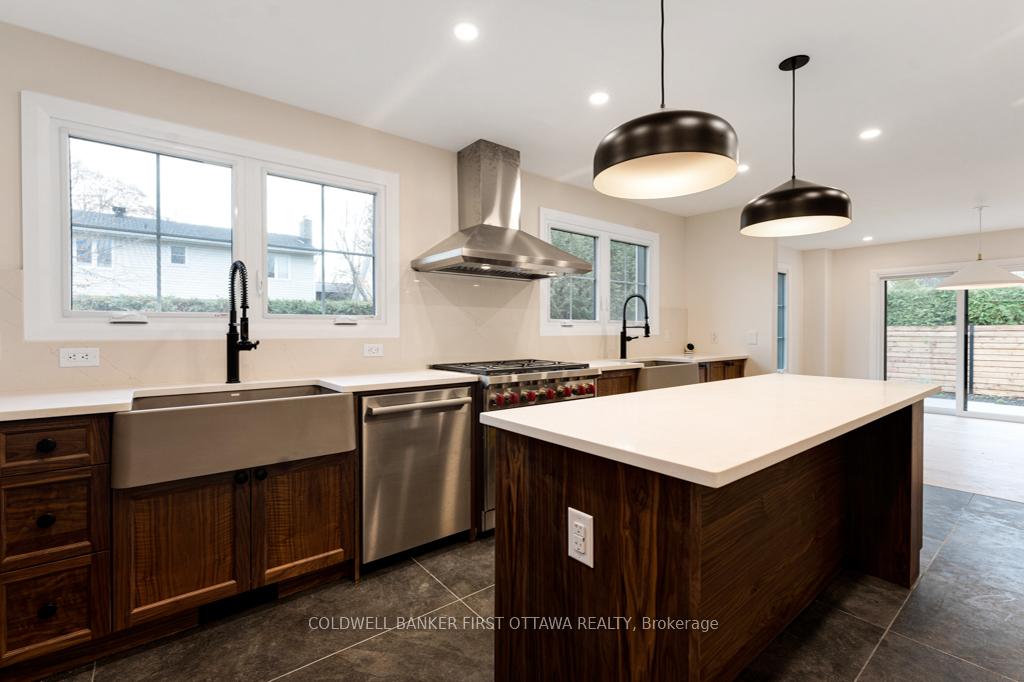 Photo 12 of 1925 Camborne Crescent, Ottawa, Guildwood Estates - Urbandale Acres — HOMEH