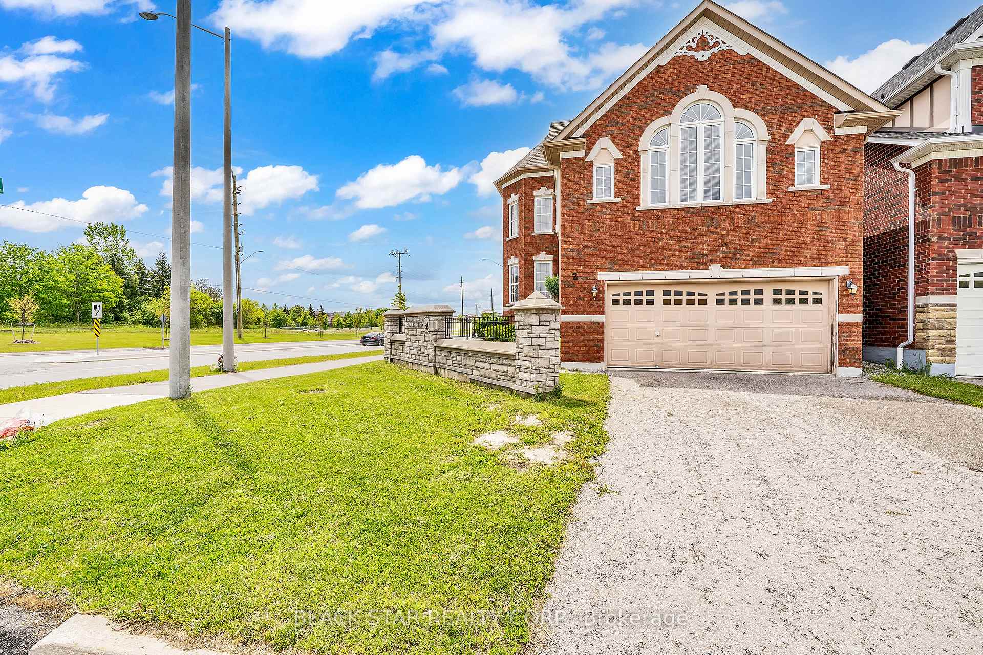 Photo 5 of 2 Stevensgate Drive, Ajax, Northwest Ajax — HOMEH