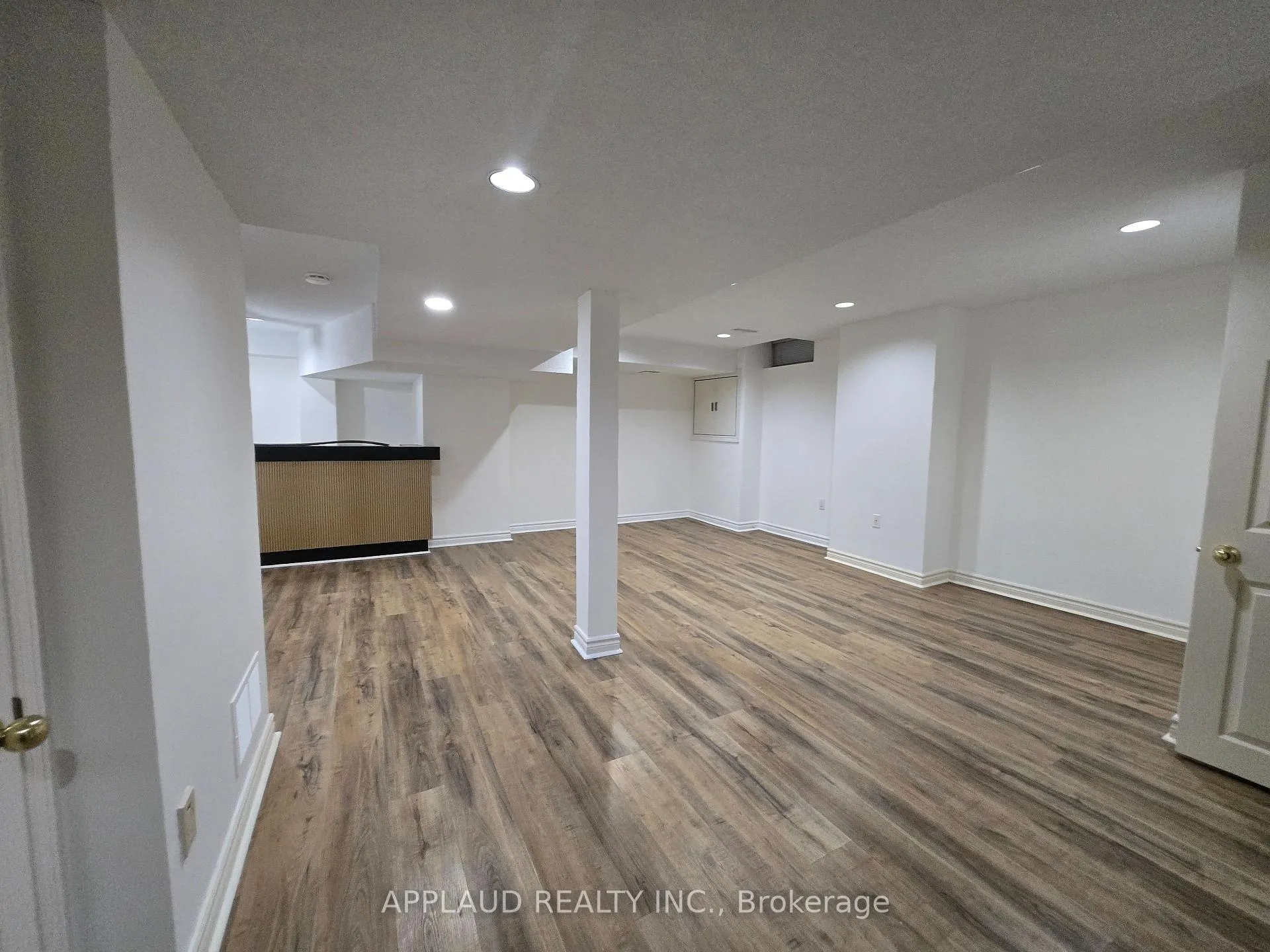 Photo 16 of 83 Roxborough Lane, Vaughan, Uplands — HOMEH