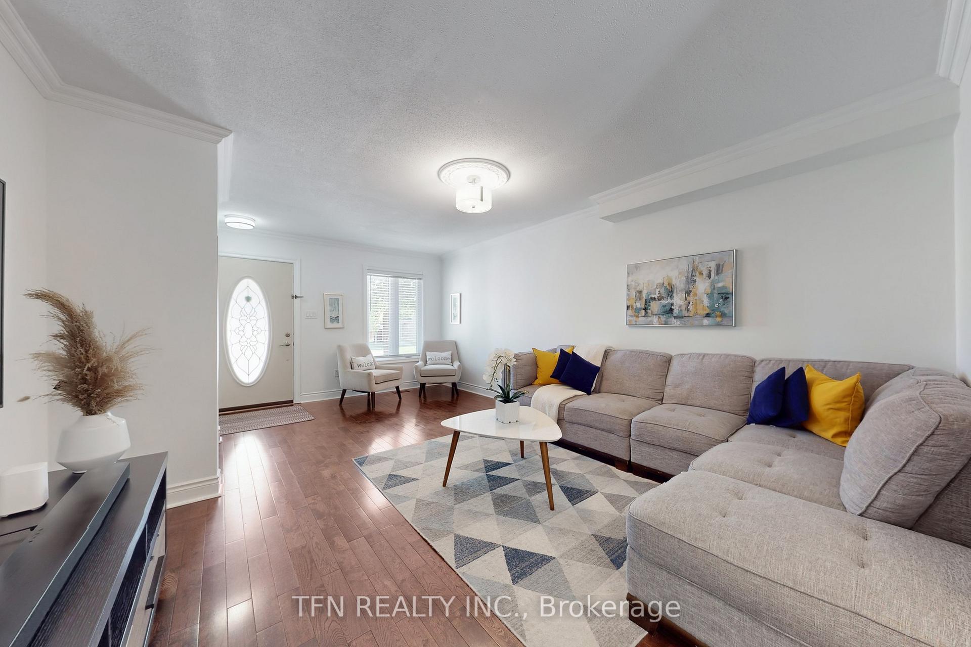 Photo 2 of 24 Lucerne Drive, Vaughan, Vellore Village — HOMEH