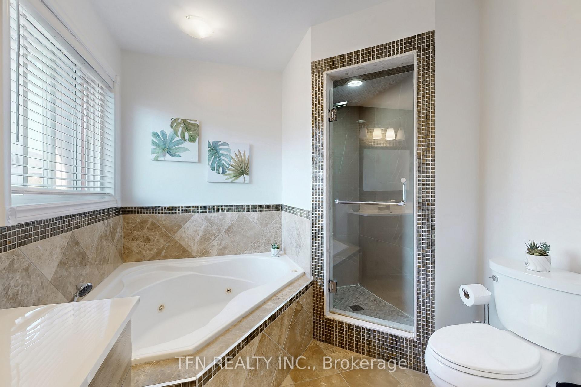 Photo 18 of 24 Lucerne Drive, Vaughan, Vellore Village — HOMEH