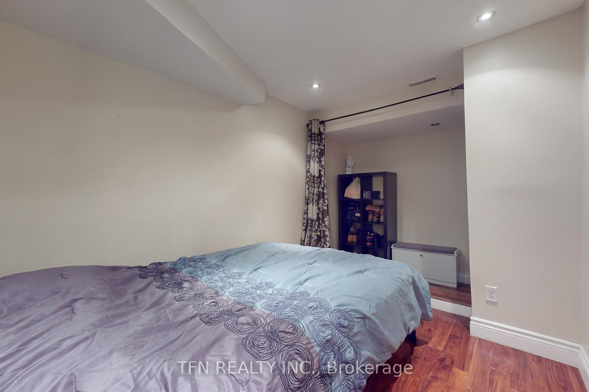 Photo 29 of 24 Lucerne Drive, Vaughan, Vellore Village — HOMEH