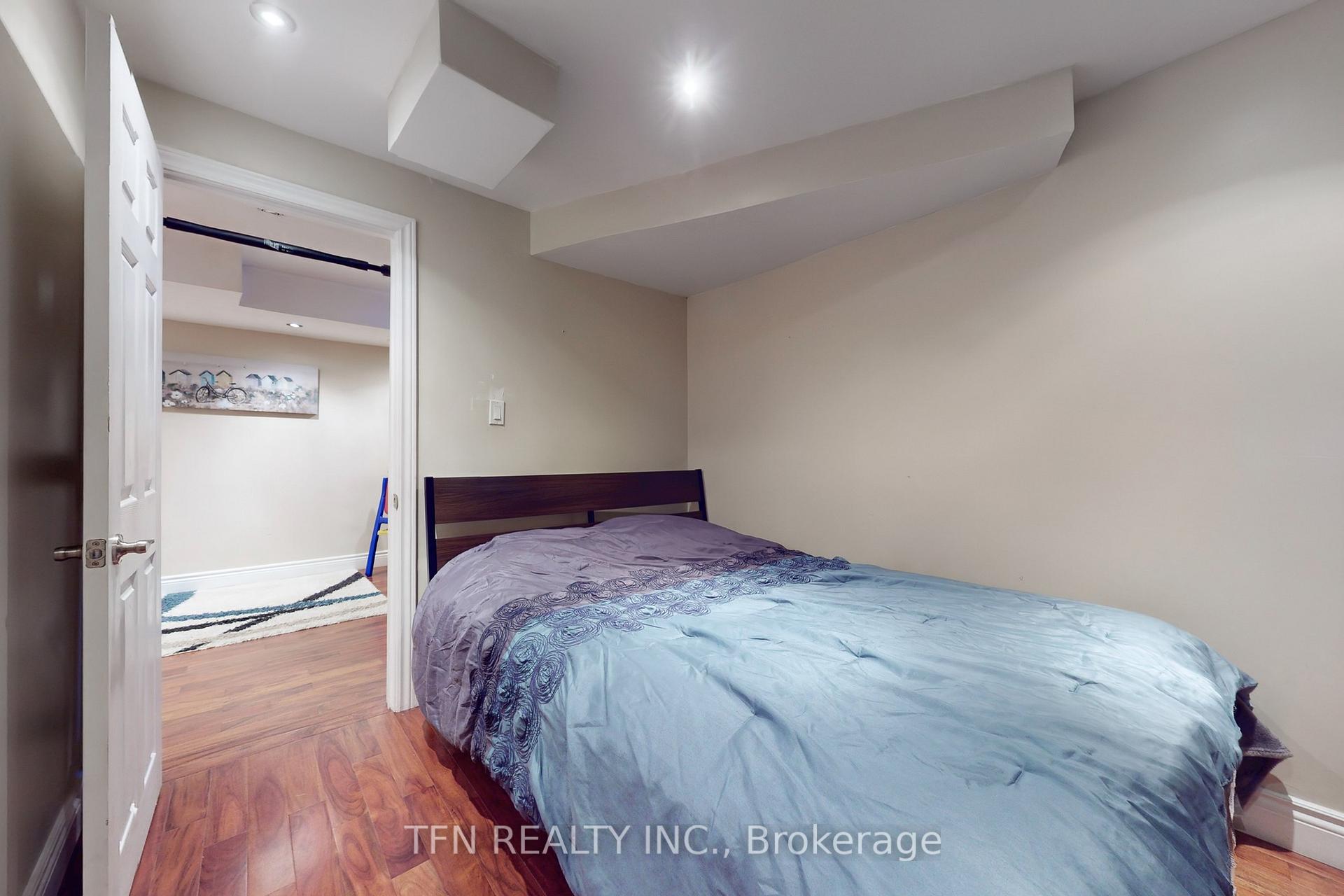 Photo 30 of 24 Lucerne Drive, Vaughan, Vellore Village — HOMEH