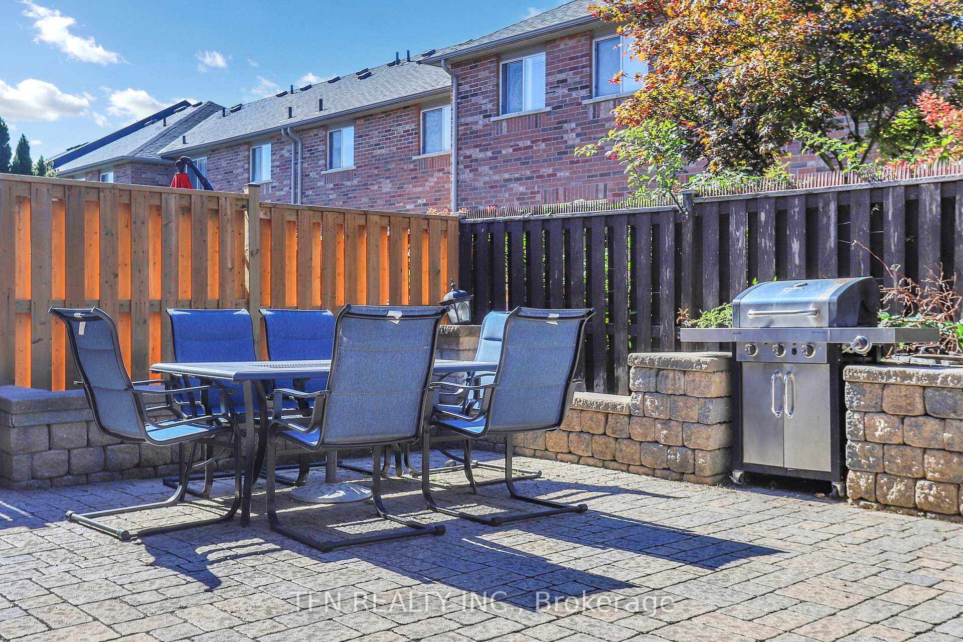 Photo 33 of 24 Lucerne Drive, Vaughan, Vellore Village — HOMEH