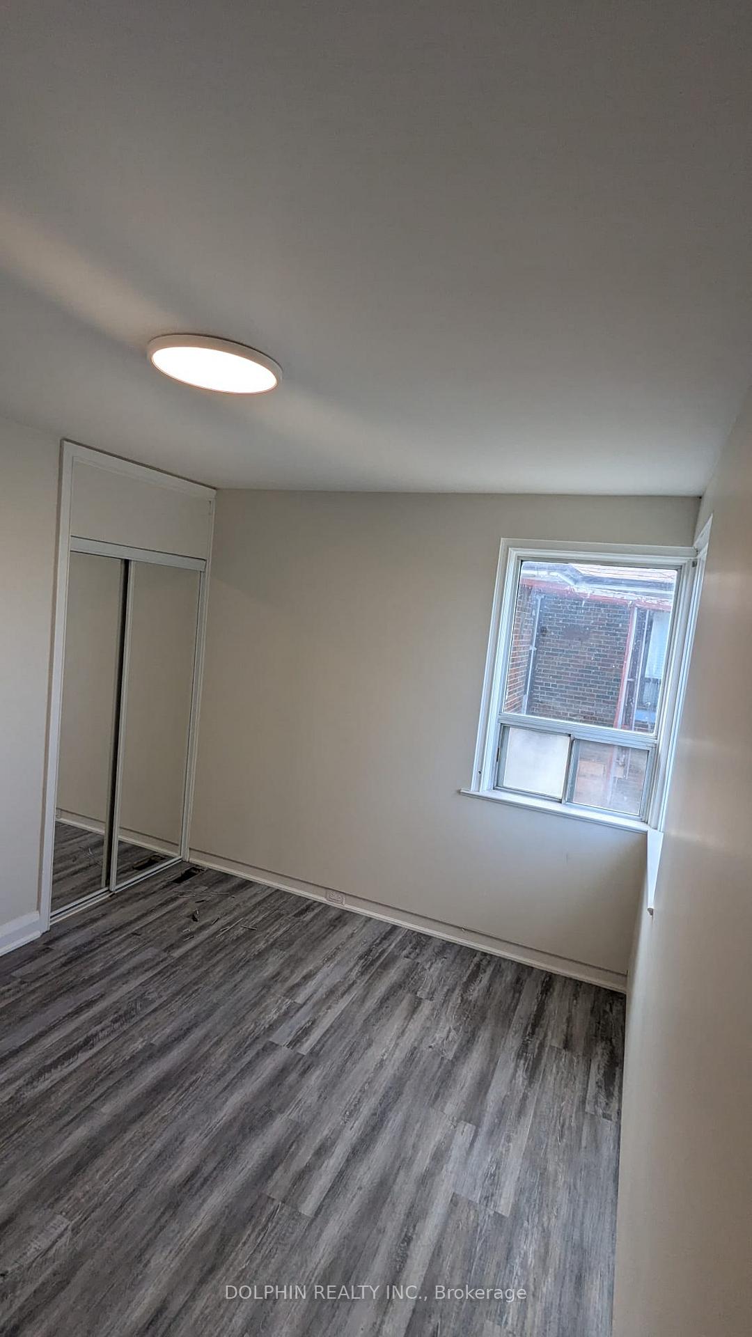Photo 5 of 487 Evans Avenue, Etobicoke, Alderwood — HOMEH