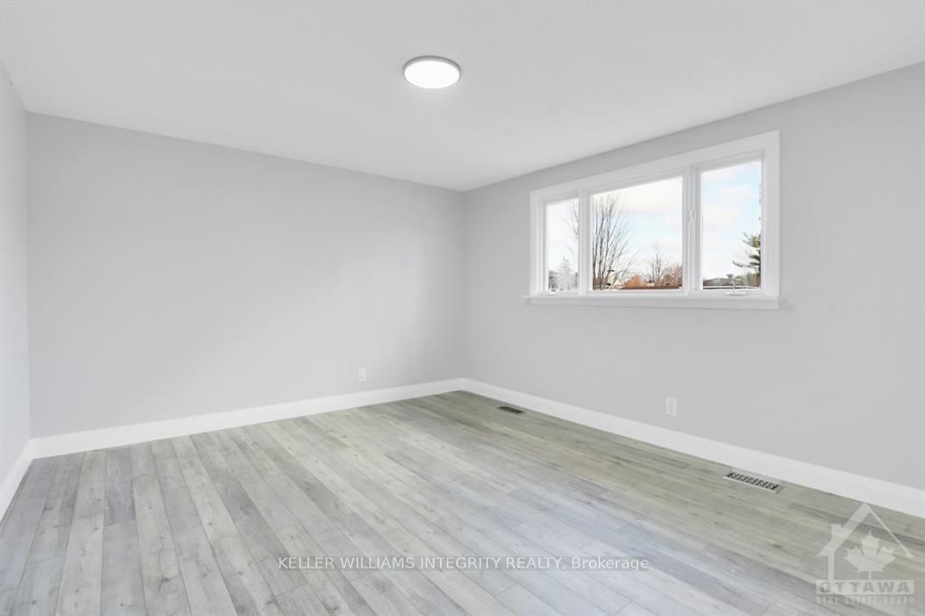 Photo 18 of 42 Woodburn Drive, Ottawa, Blackburn Hamlet — HOMEH
