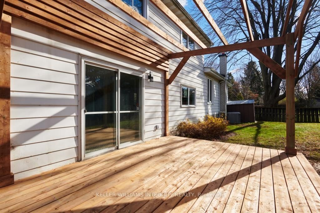 Photo 26 of 42 Woodburn Drive, Ottawa, Blackburn Hamlet — HOMEH
