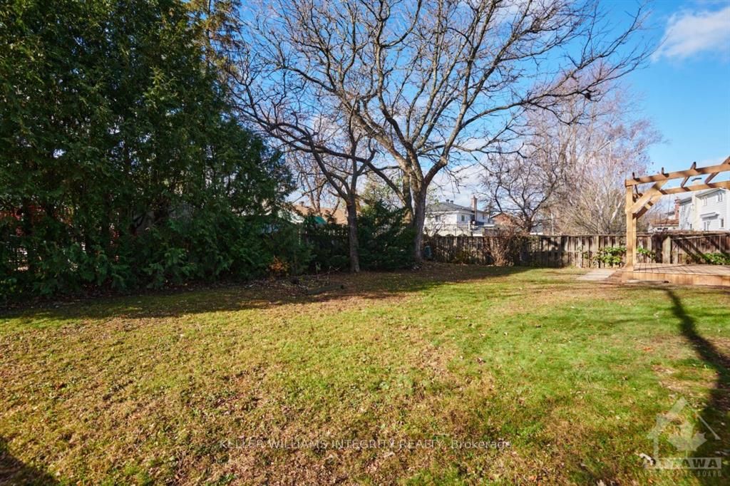 Photo 27 of 42 Woodburn Drive, Ottawa, Blackburn Hamlet — HOMEH