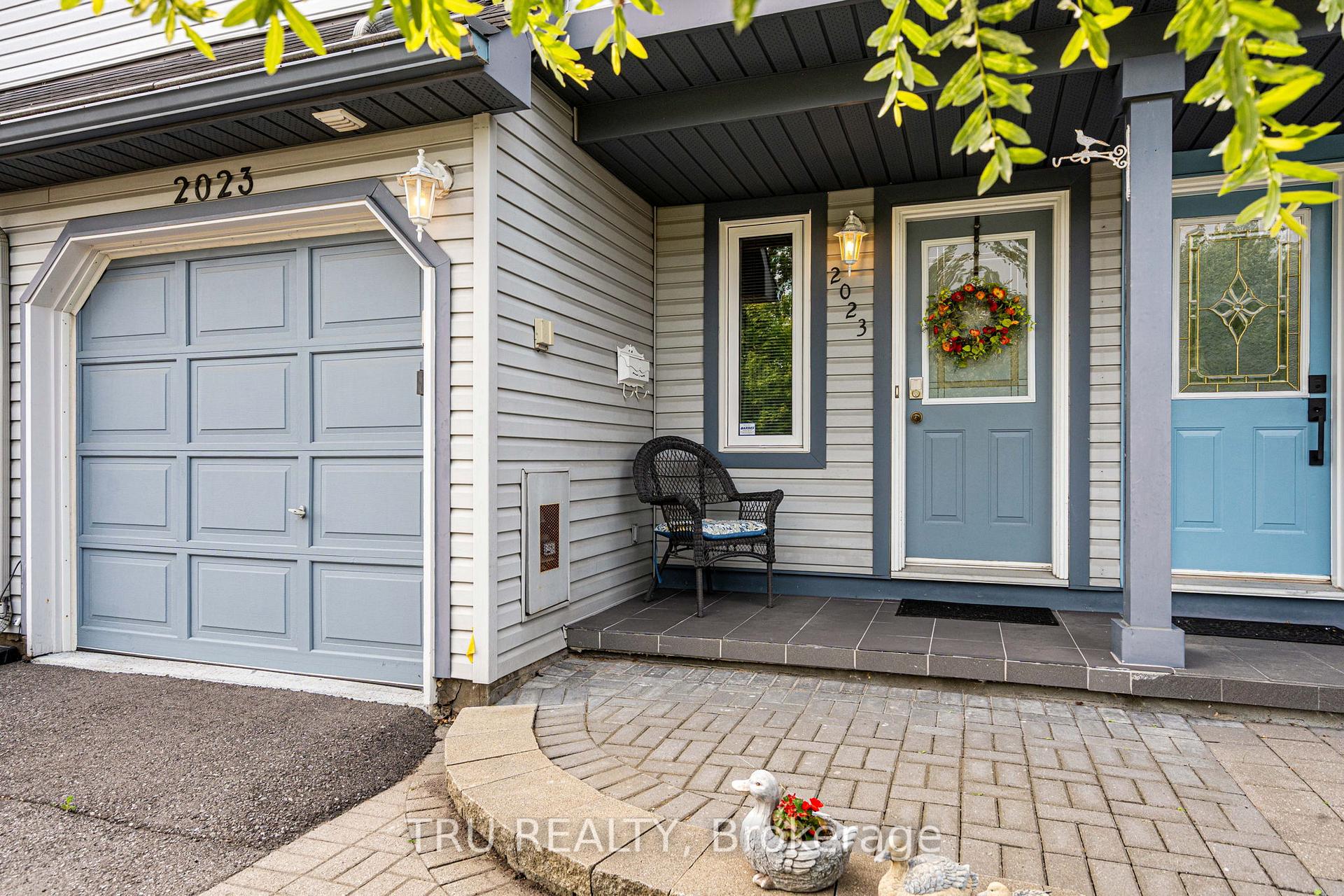 Photo 1 of 2023 Avenue O, Ottawa, Eastway Gardens/Industrial Park — HOMEH