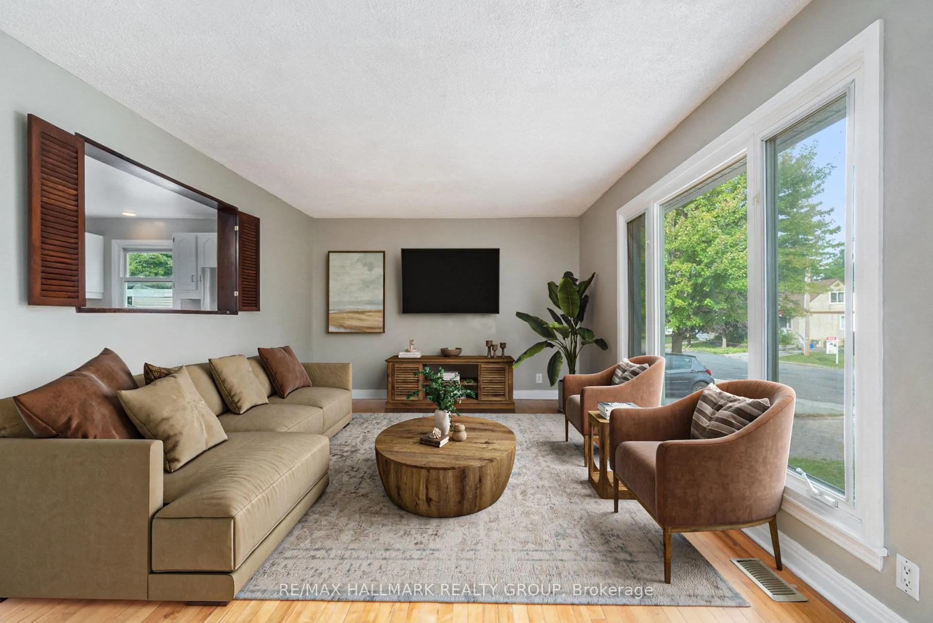 Photo 3 of 426 Blake Boulevard, Ottawa, Vanier — HOMEH