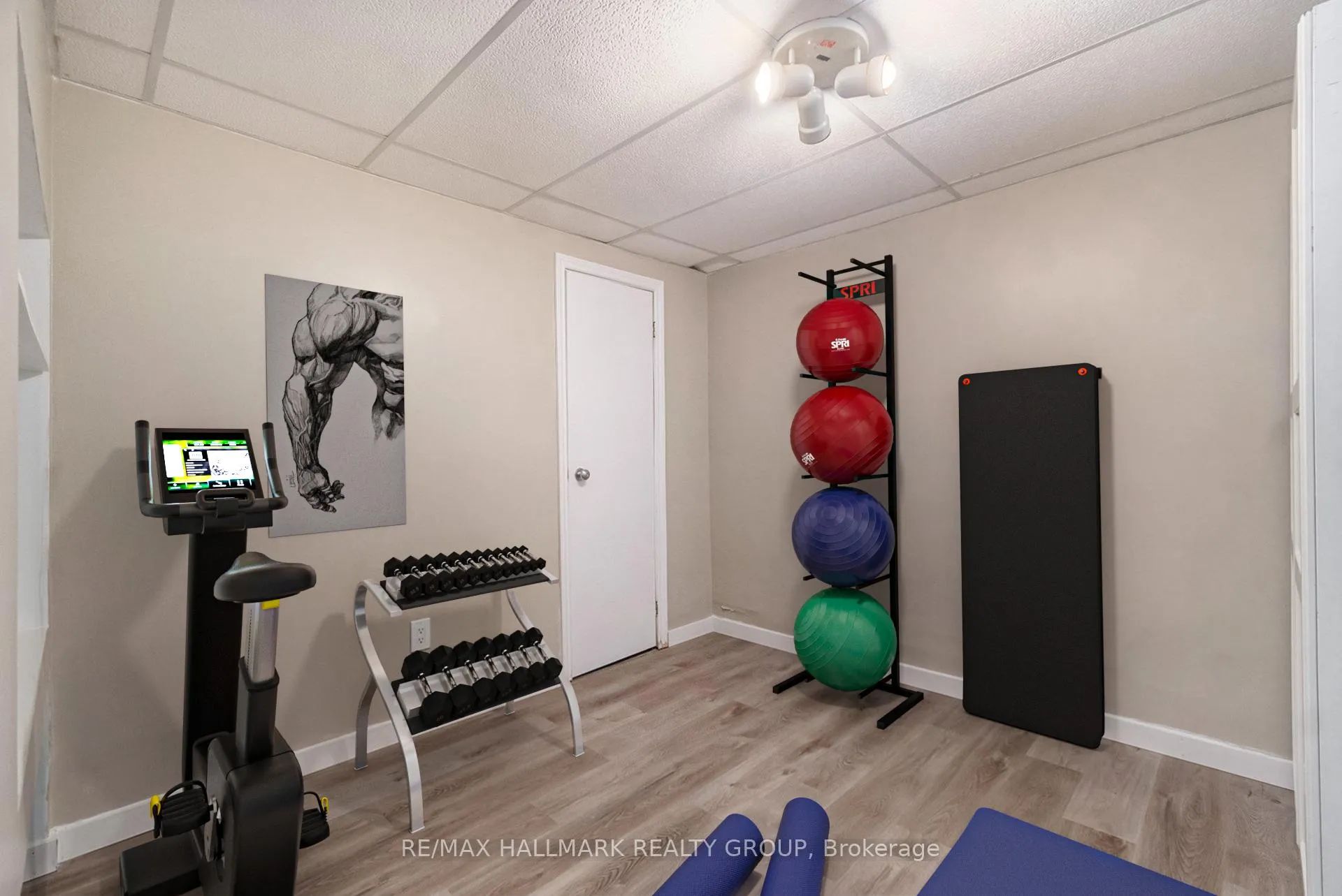 Photo 17 of 426 Blake Boulevard, Ottawa, Vanier — HOMEH