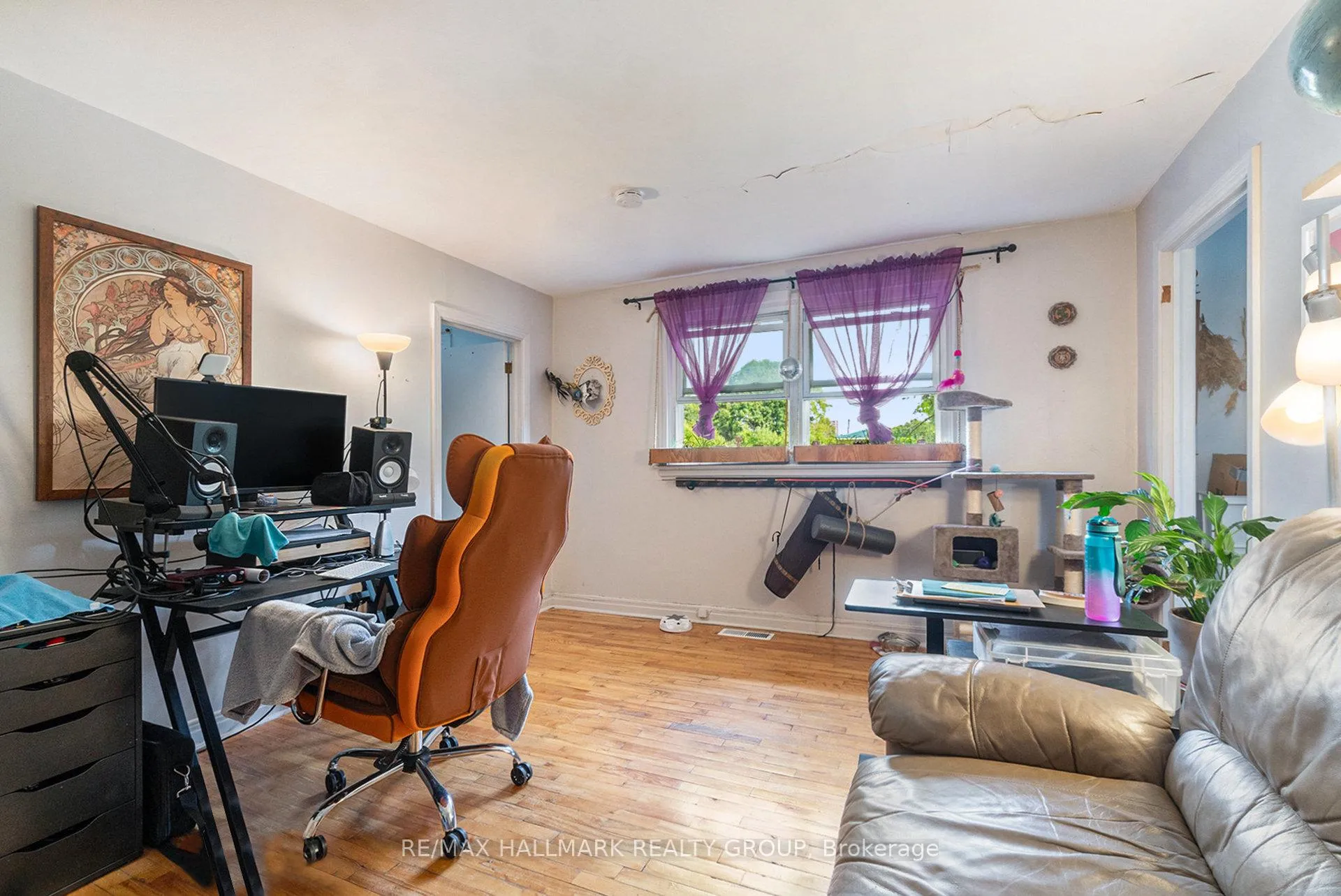 Photo 21 of 426 Blake Boulevard, Ottawa, Vanier — HOMEH