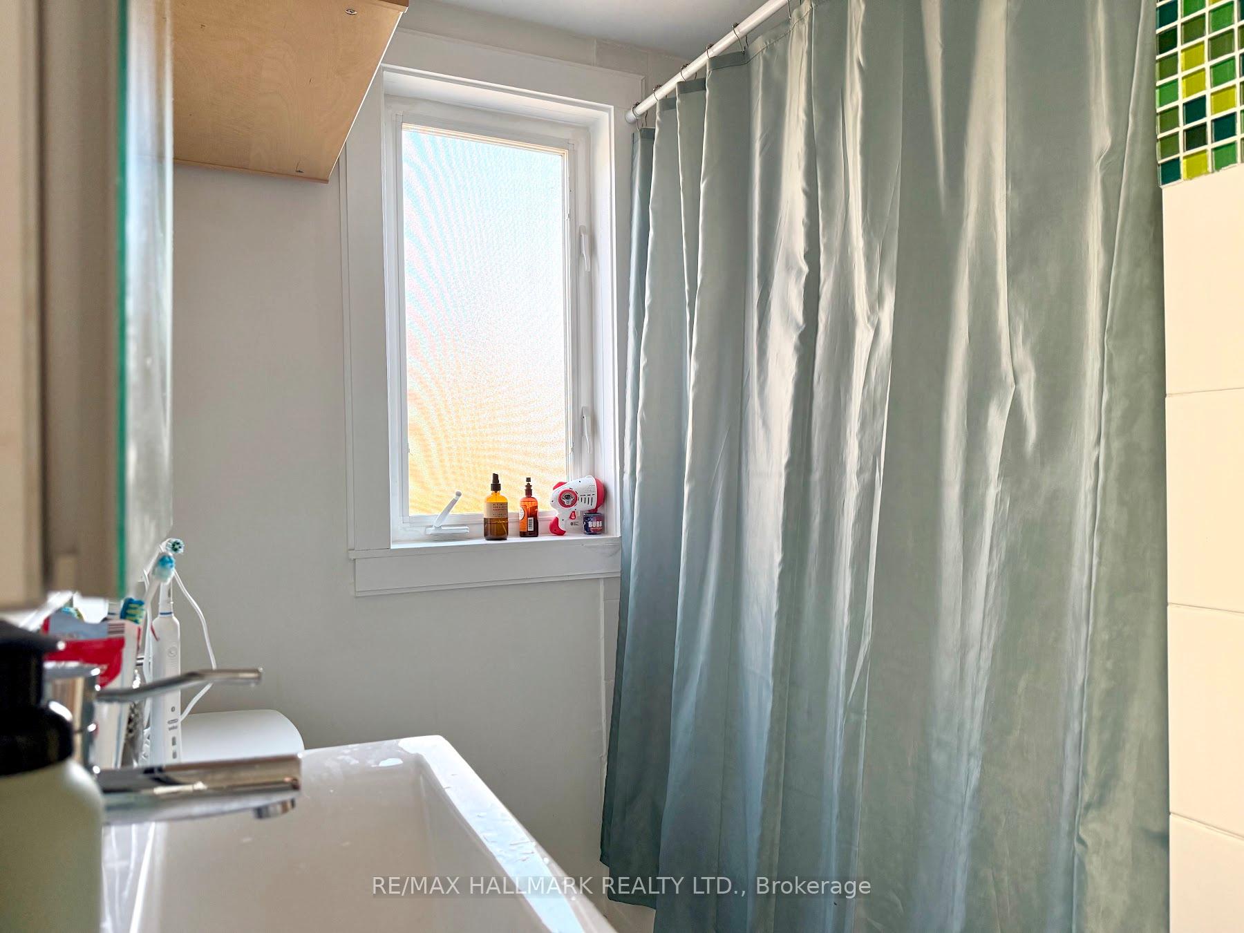Photo 19 of 157 Sixth Street, Etobicoke, New Toronto — HOMEH
