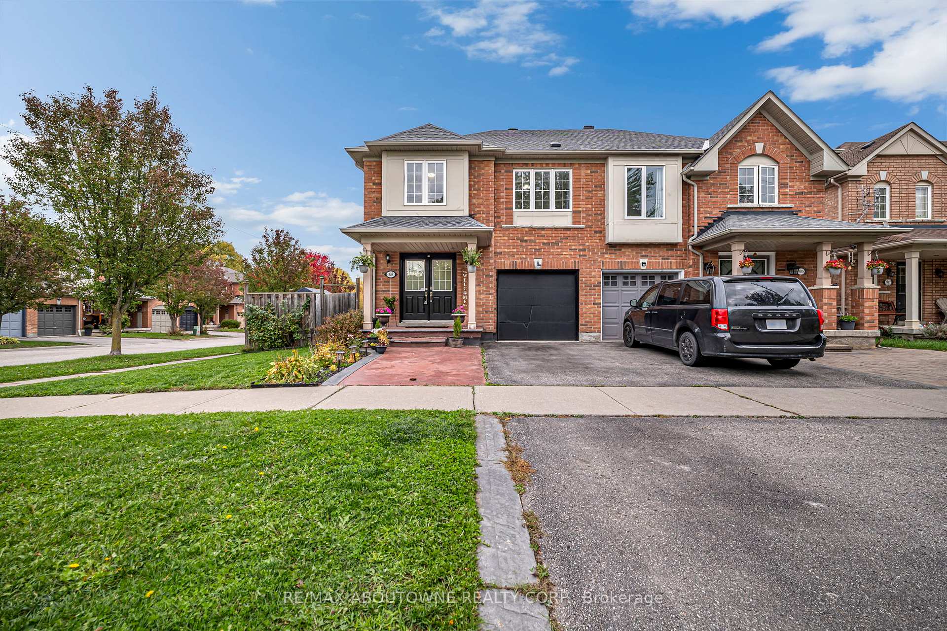 Photo 1 of 303 Porte Road, Ajax, South East — HOMEH