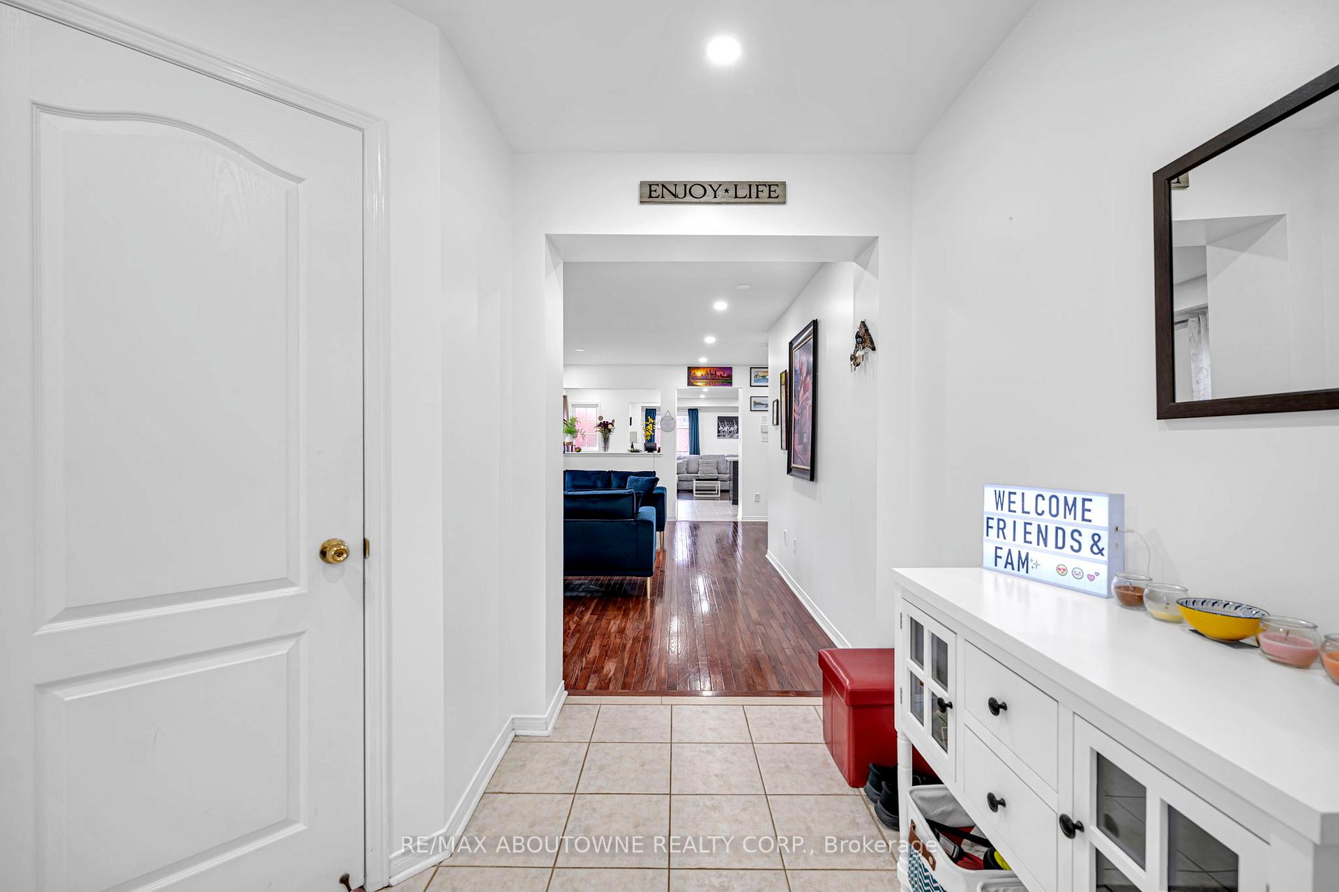 Photo 2 of 303 Porte Road, Ajax, South East — HOMEH