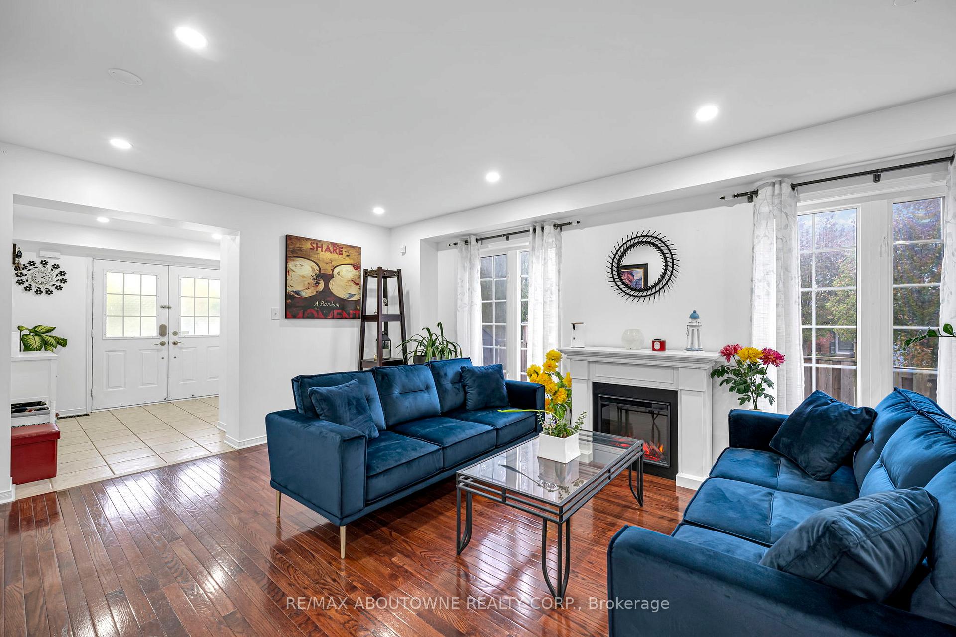 Photo 6 of 303 Porte Road, Ajax, South East — HOMEH