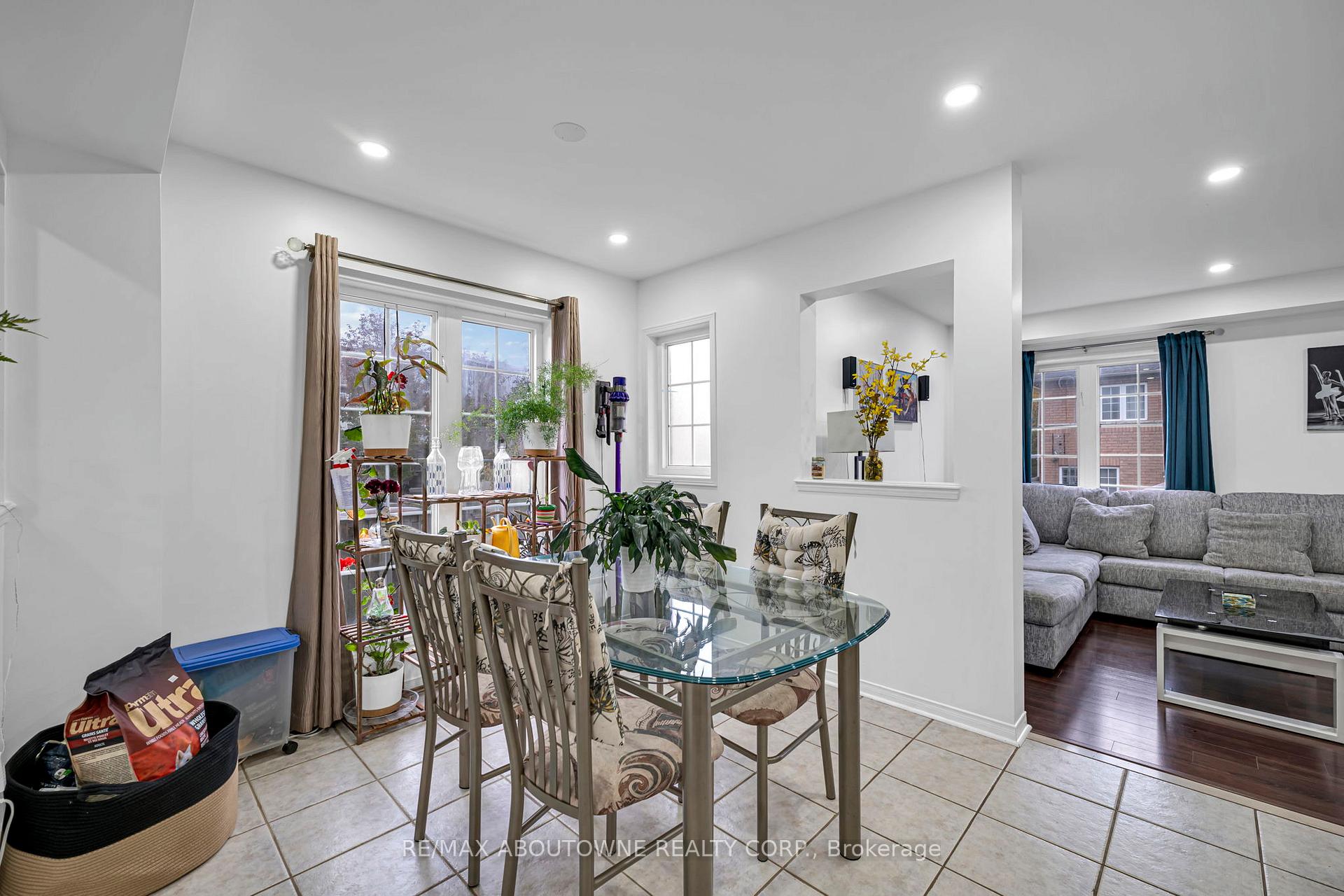 Photo 7 of 303 Porte Road, Ajax, South East — HOMEH