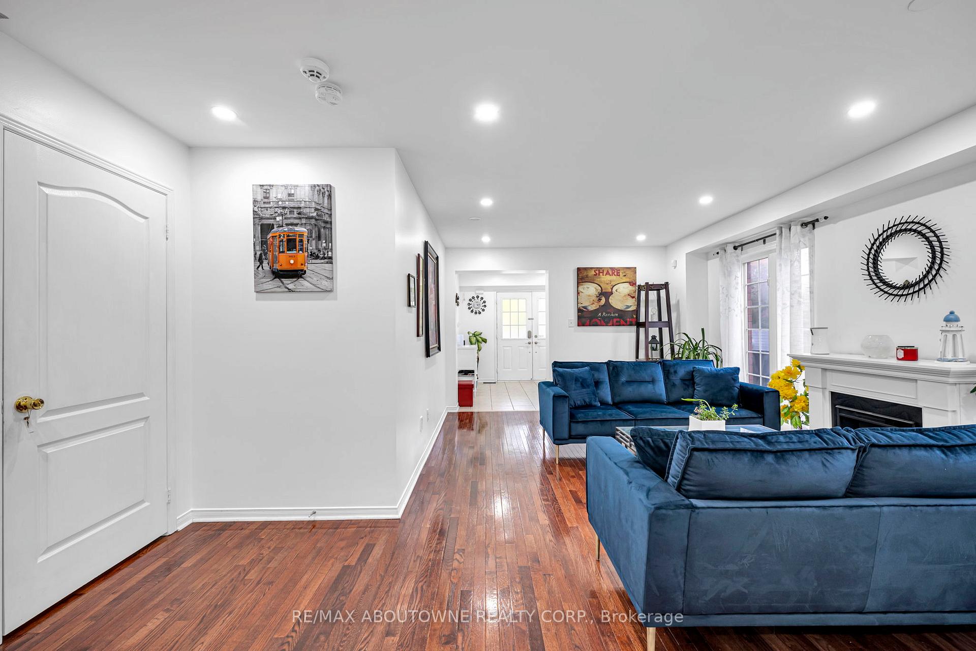 Photo 13 of 303 Porte Road, Ajax, South East — HOMEH