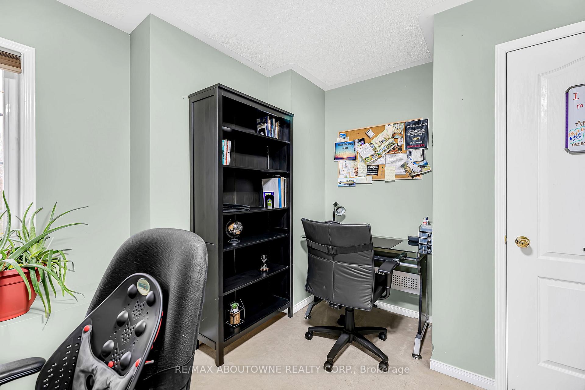 Photo 21 of 303 Porte Road, Ajax, South East — HOMEH