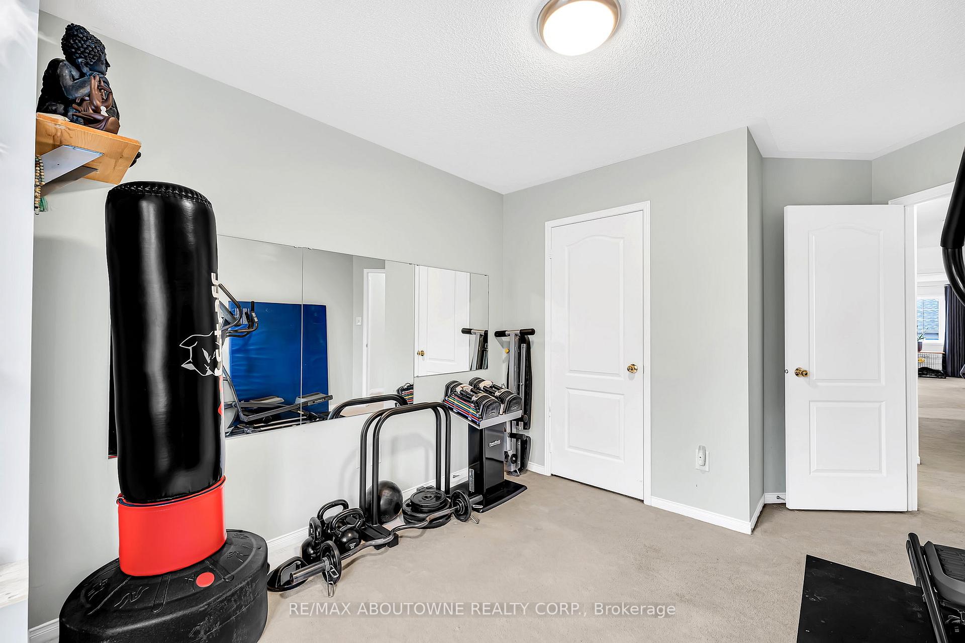 Photo 25 of 303 Porte Road, Ajax, South East — HOMEH