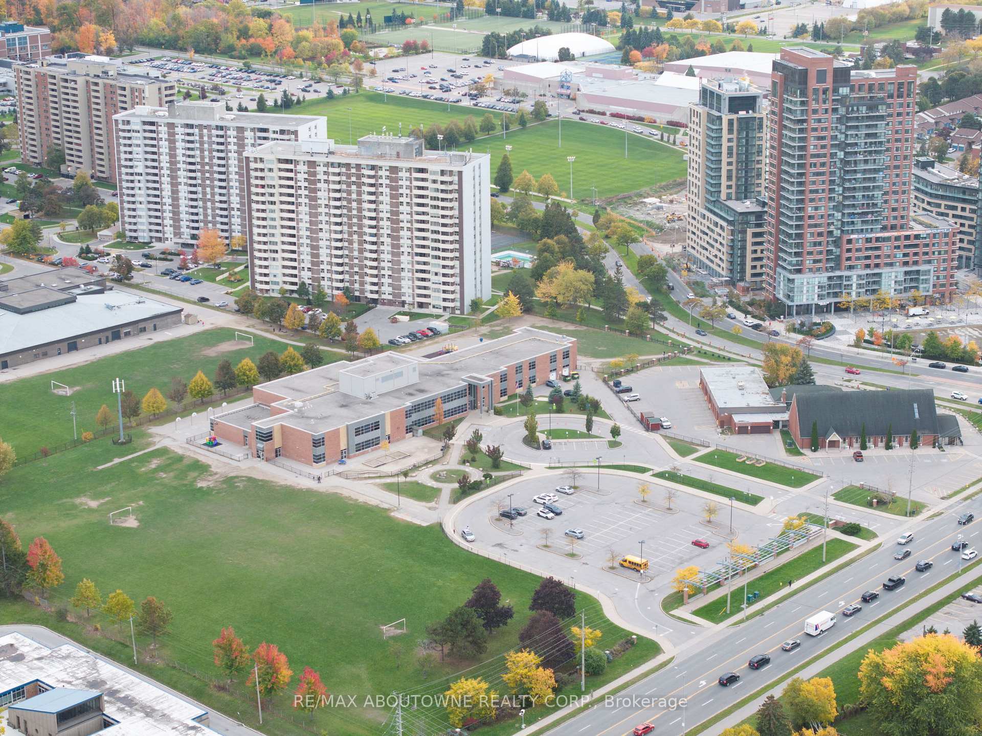 Photo 37 of 303 Porte Road, Ajax, South East — HOMEH