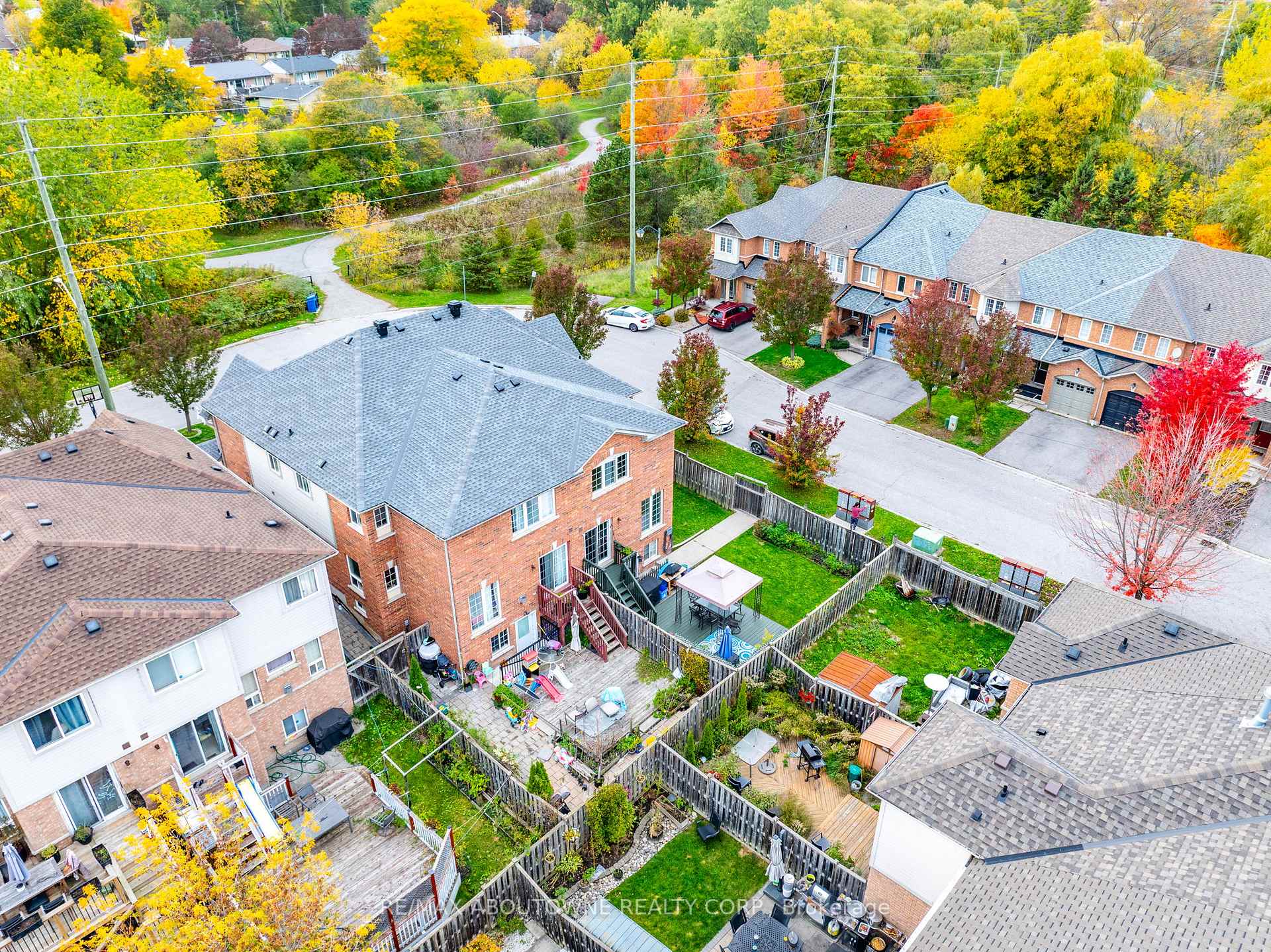 Photo 35 of 303 Porte Road, Ajax, South East — HOMEH
