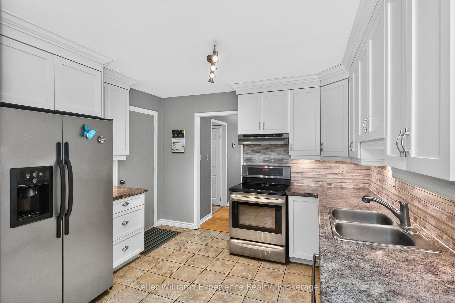 Photo 11 of 22 Cartwright Drive, Barrie, Cundles East — HOMEH
