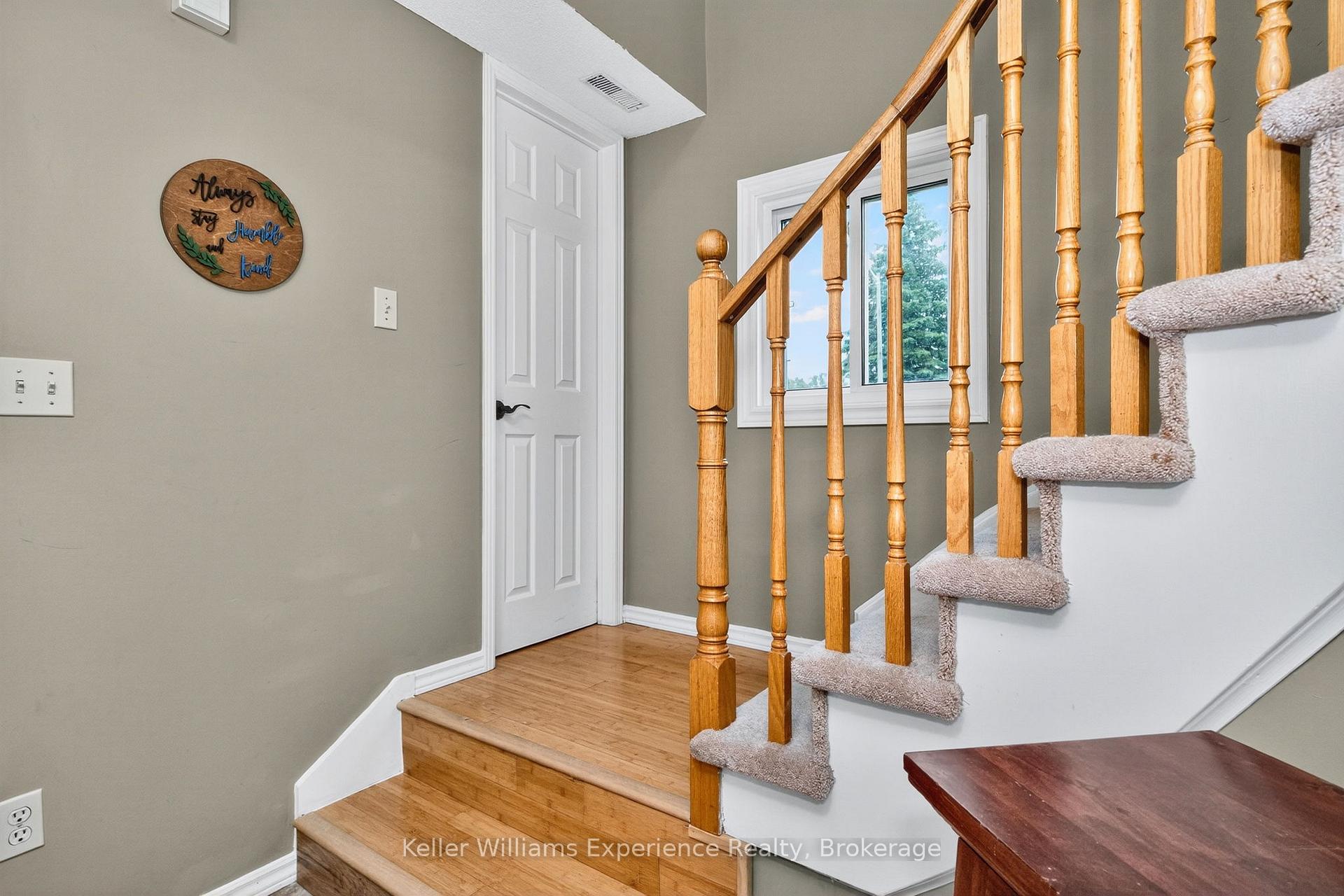 Photo 16 of 22 Cartwright Drive, Barrie, Cundles East — HOMEH