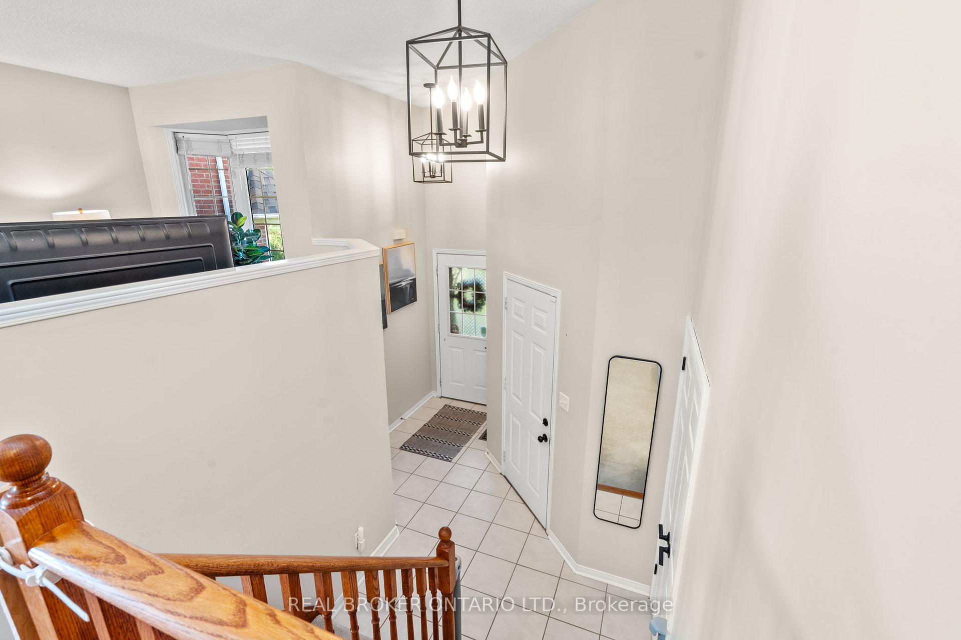 Photo 5 of 46 Bolster Lane, Uxbridge — HOMEH
