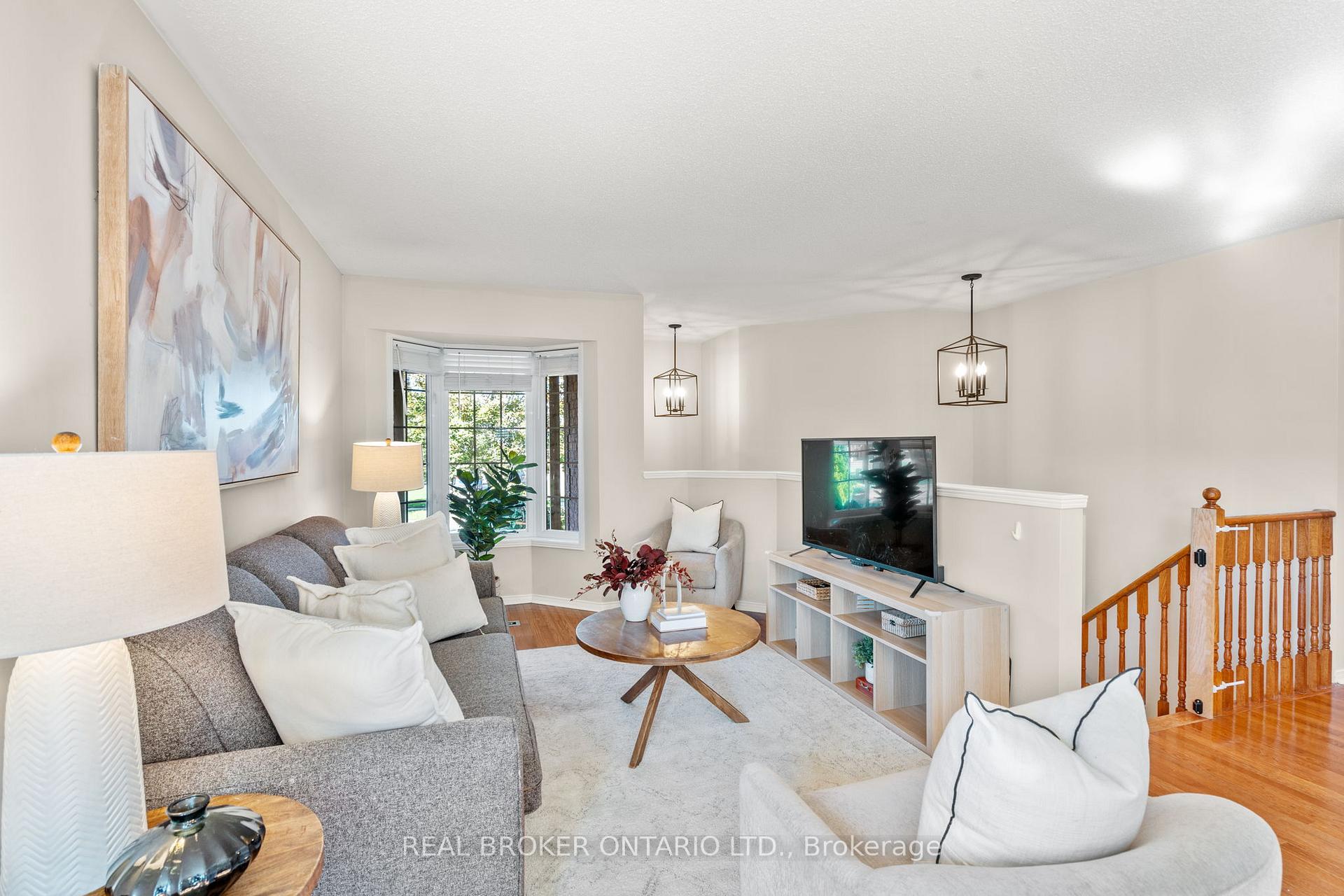 Photo 8 of 46 Bolster Lane, Uxbridge — HOMEH