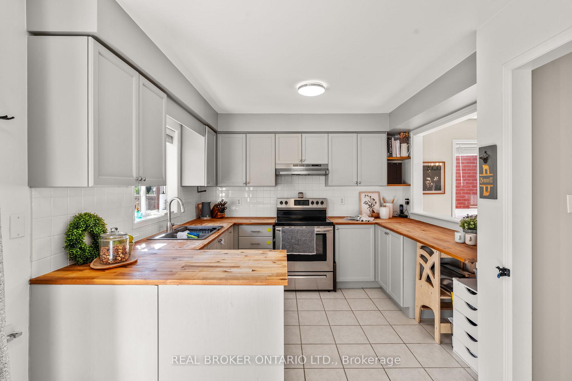 Photo 15 of 46 Bolster Lane, Uxbridge — HOMEH