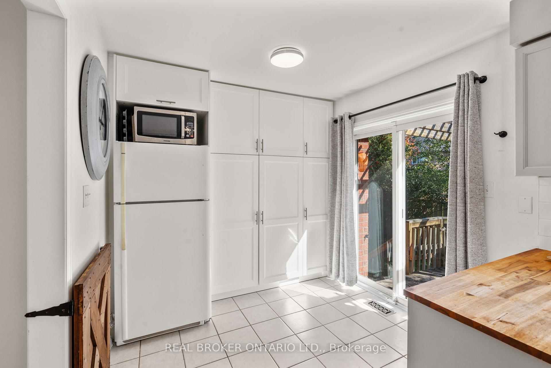 Photo 17 of 46 Bolster Lane, Uxbridge — HOMEH