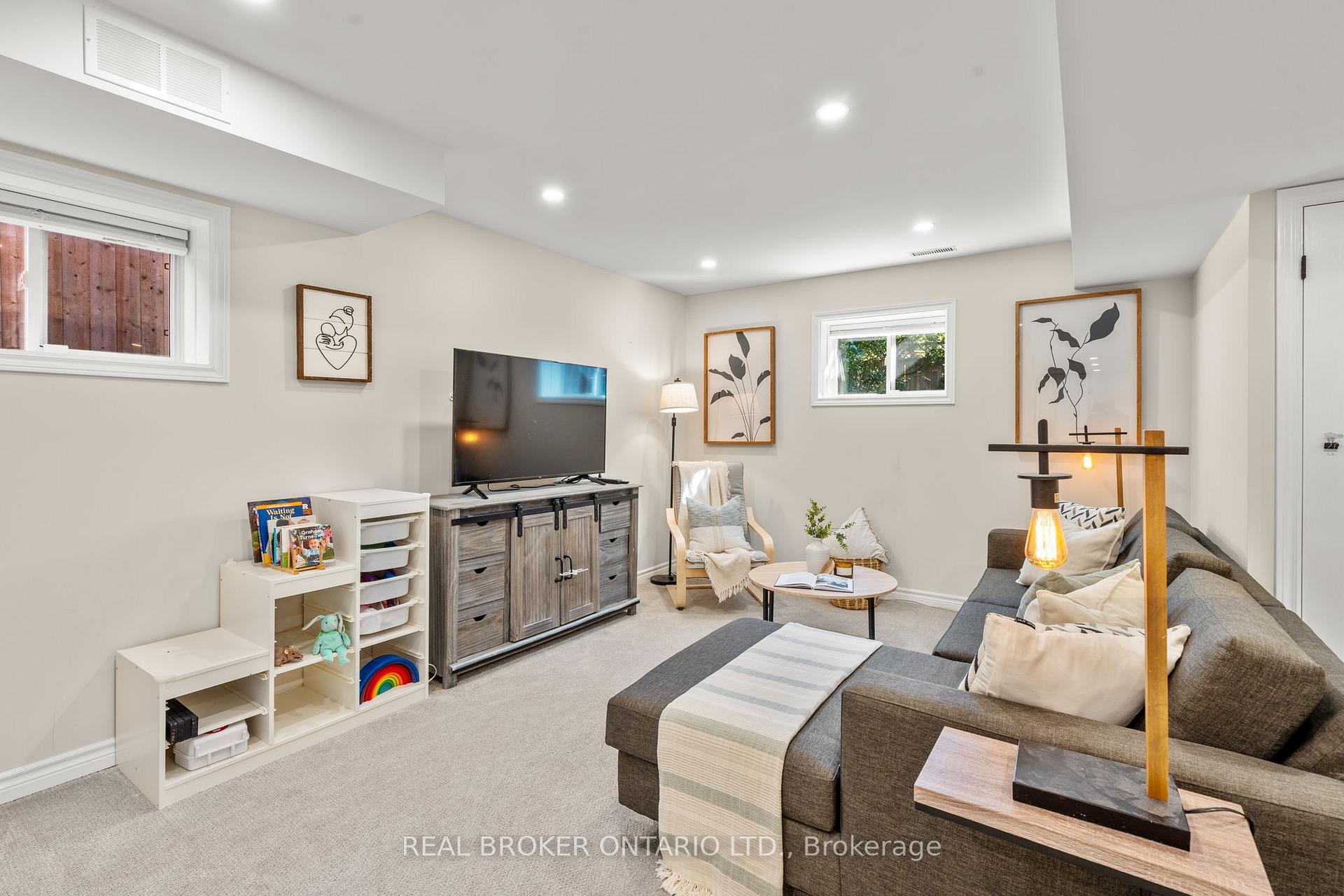 Photo 29 of 46 Bolster Lane, Uxbridge — HOMEH