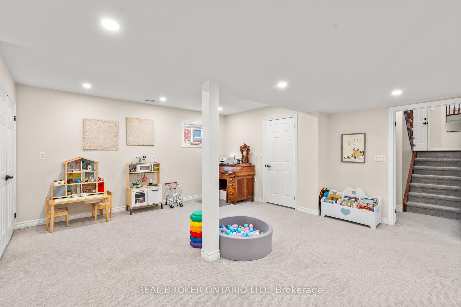 Photo 33 of 46 Bolster Lane, Uxbridge — HOMEH