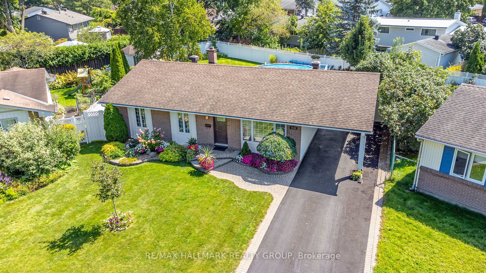 Photo 1 of 2140 Blue Jay Crescent, Ottawa, Beacon Hill North — HOMEH