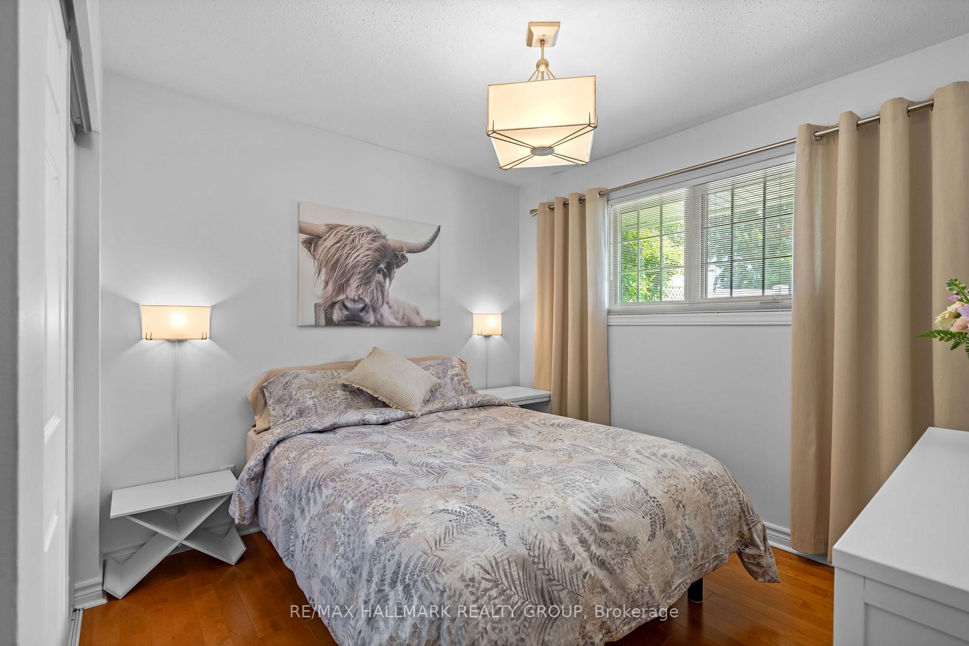 Photo 31 of 2140 Blue Jay Crescent, Ottawa, Beacon Hill North — HOMEH