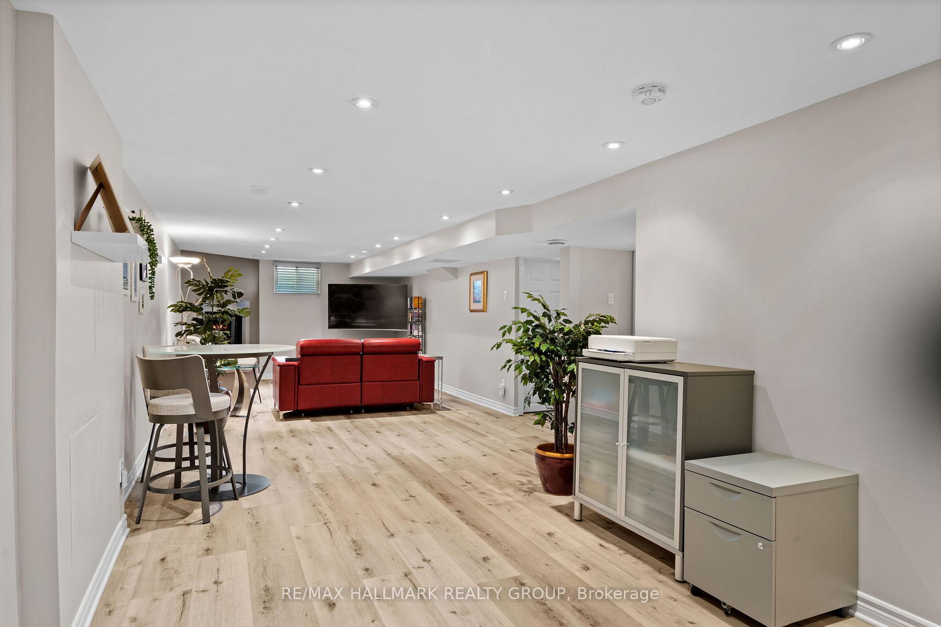 Photo 22 of 2140 Blue Jay Crescent, Ottawa, Beacon Hill North — HOMEH