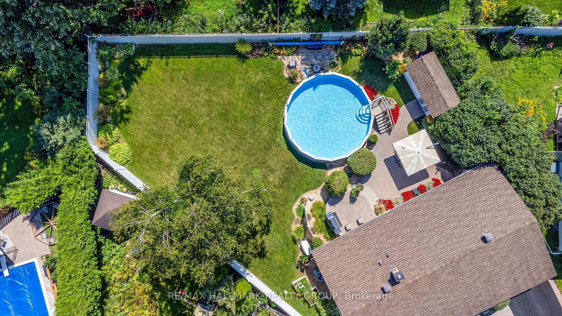 Photo 27 of 2140 Blue Jay Crescent, Ottawa, Beacon Hill North — HOMEH