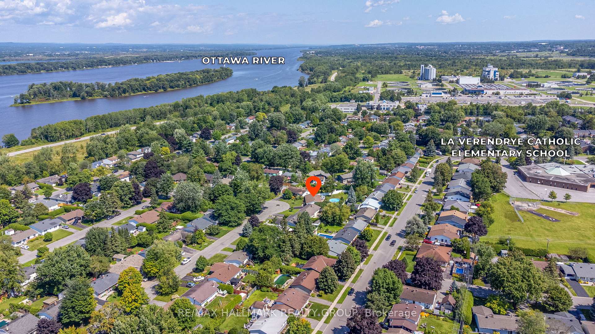 Photo 37 of 2140 Blue Jay Crescent, Ottawa, Beacon Hill North — HOMEH