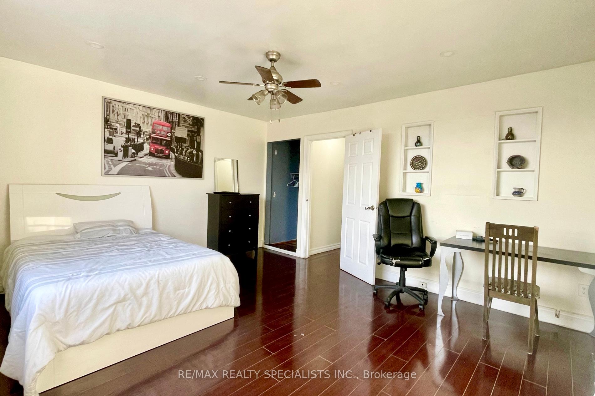 Photo 5 of Unit 301, 1118 College Street, Toronto, Little Portugal — HOMEH