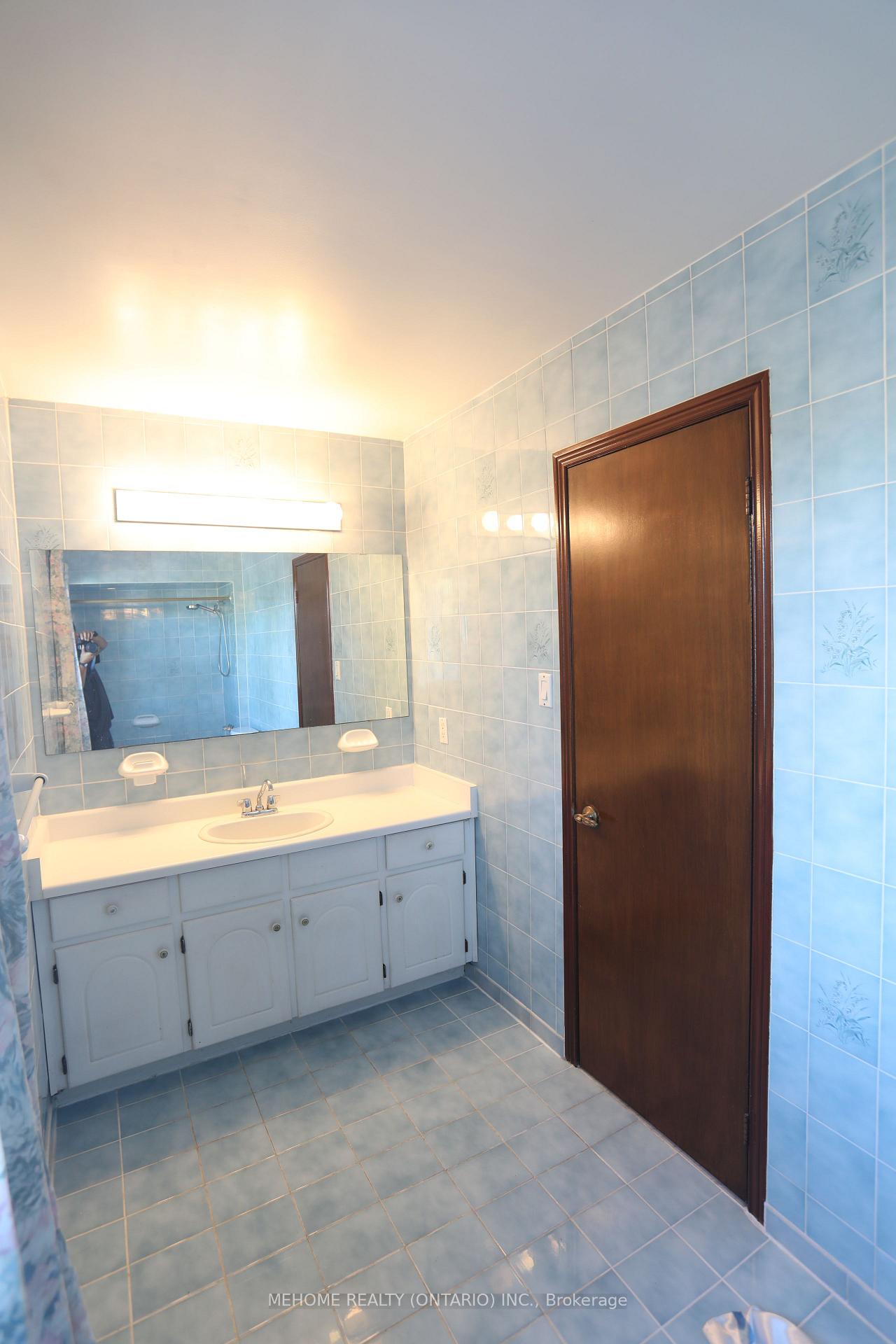 Photo 13 of 70 Governor Crescent, Vaughan, East Woodbridge — HOMEH