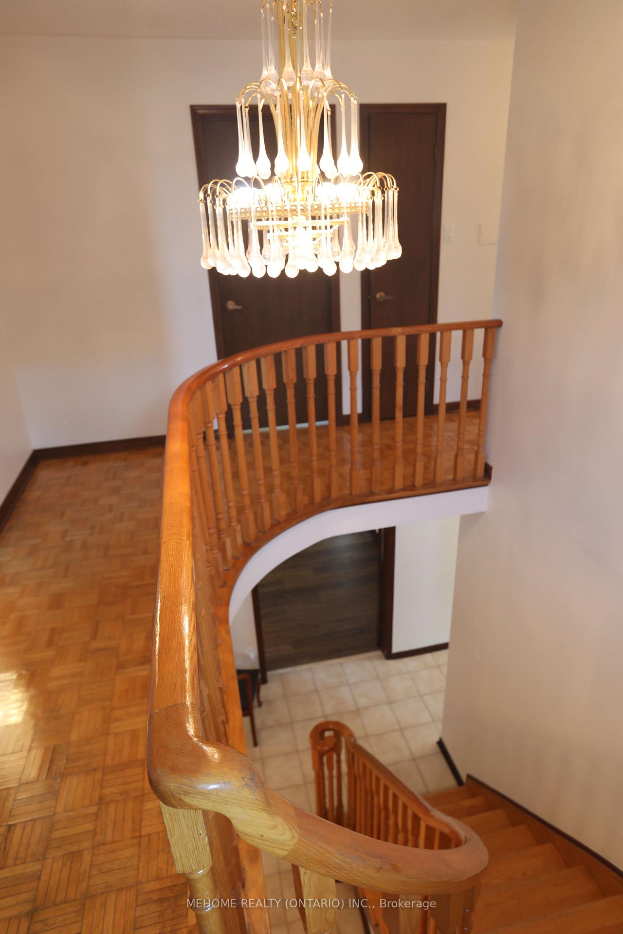 Photo 16 of 70 Governor Crescent, Vaughan, East Woodbridge — HOMEH