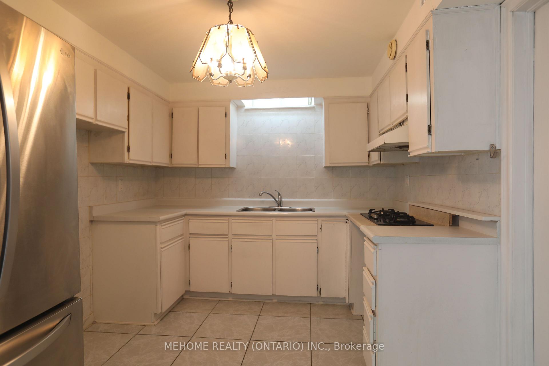 Photo 19 of 70 Governor Crescent, Vaughan, East Woodbridge — HOMEH