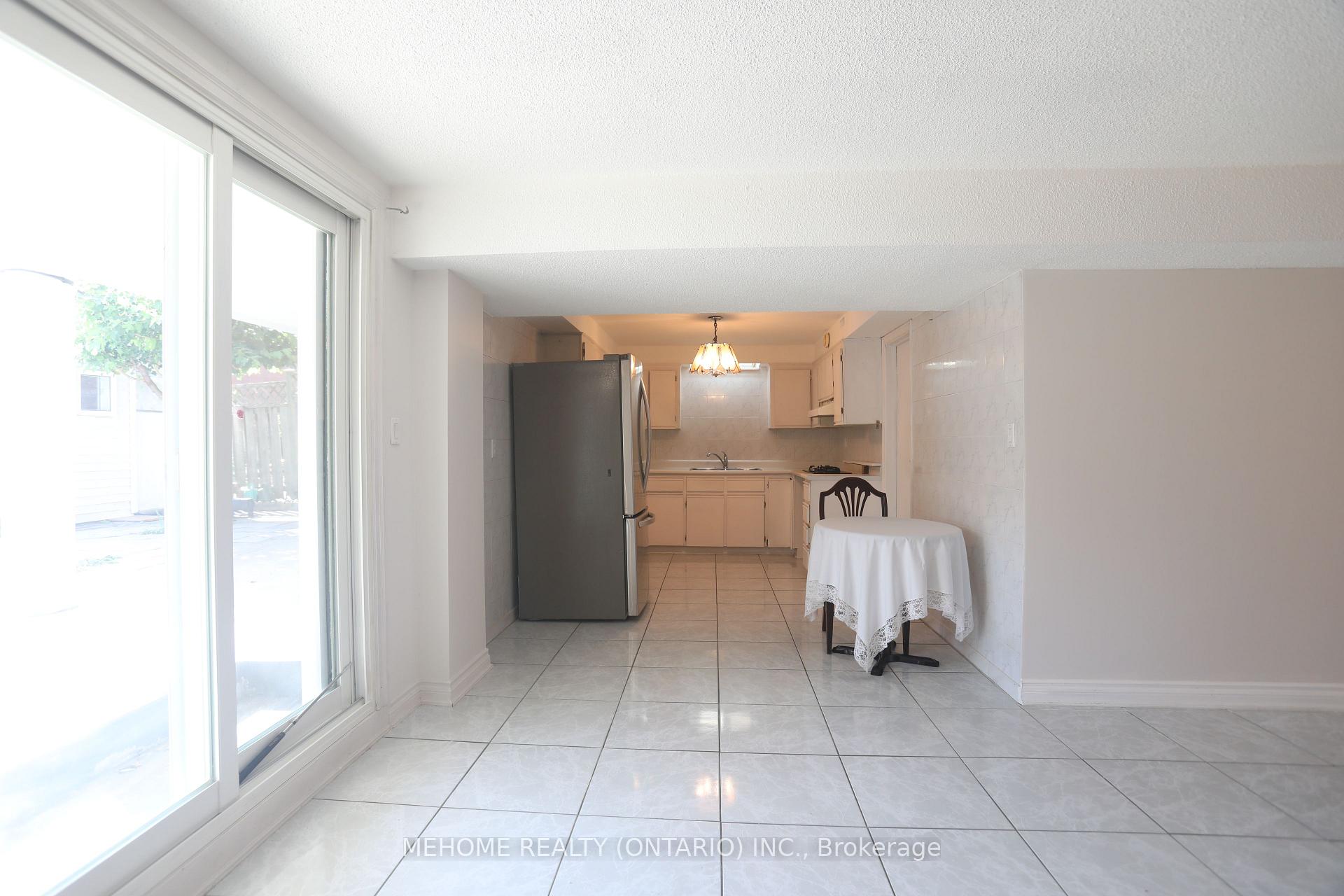 Photo 22 of 70 Governor Crescent, Vaughan, East Woodbridge — HOMEH