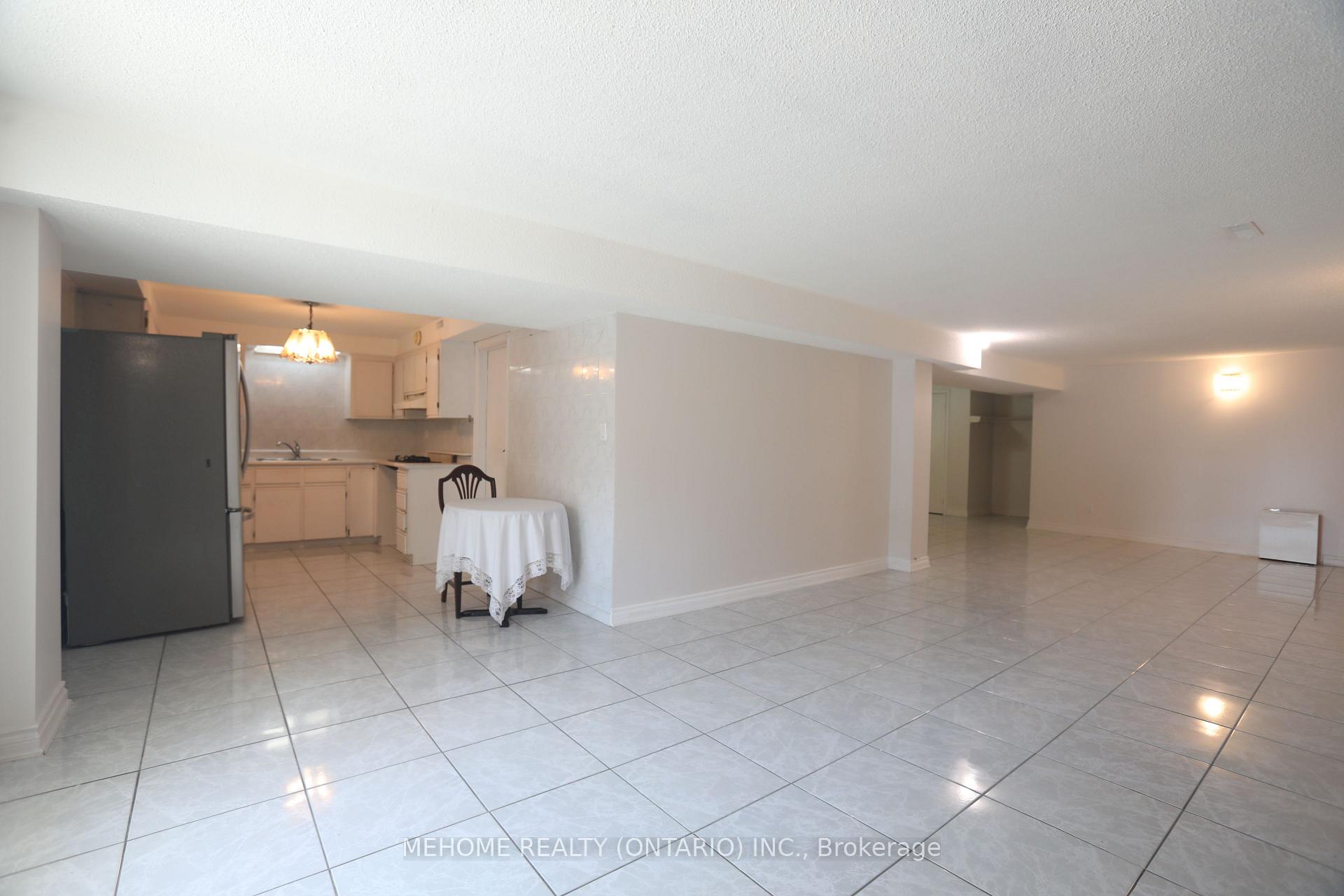 Photo 23 of 70 Governor Crescent, Vaughan, East Woodbridge — HOMEH