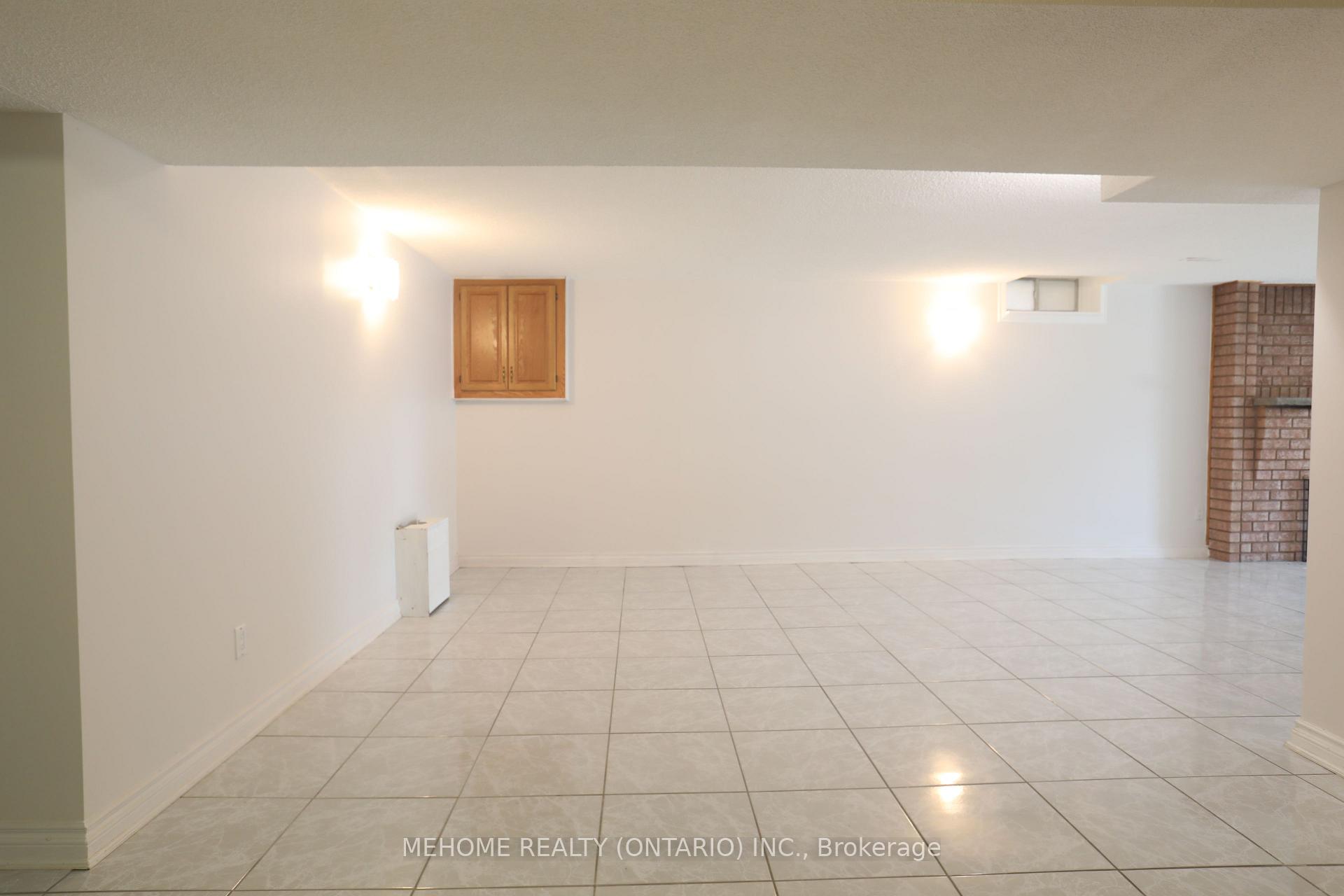 Photo 32 of 70 Governor Crescent, Vaughan, East Woodbridge — HOMEH